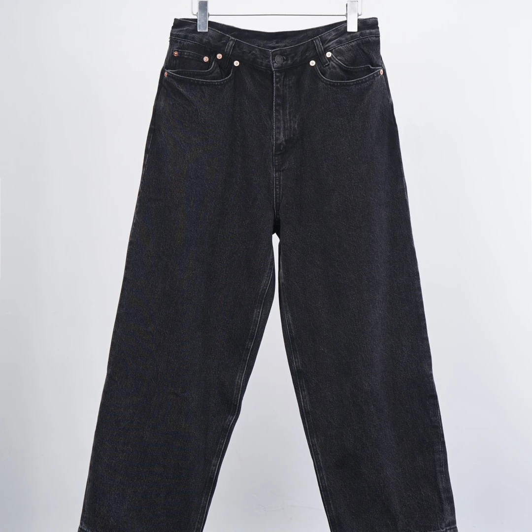 水洗做旧 后袋打褶设计复古牛仔裤 1812