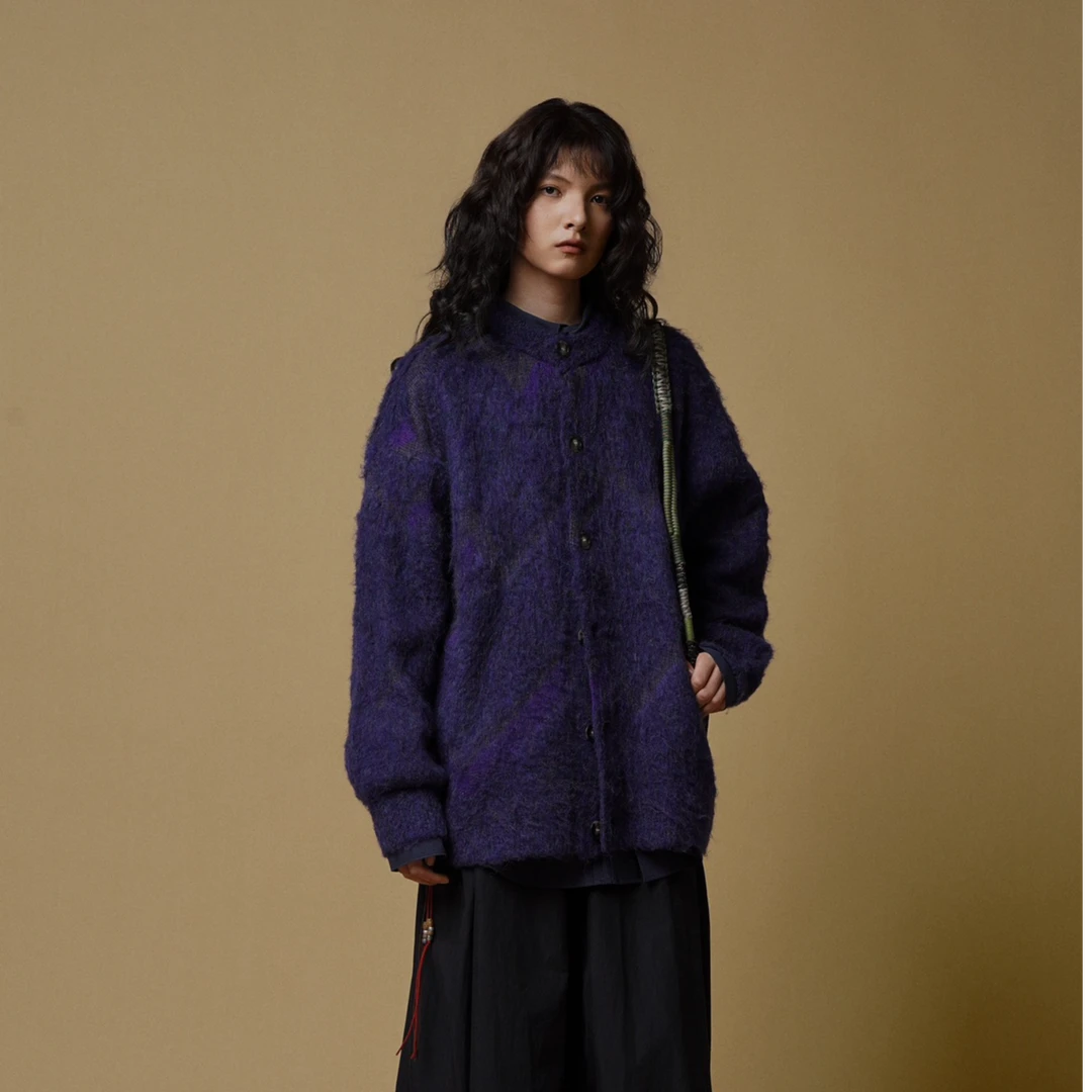 混纺绒毛感 复古提花设计宽松圆领毛衣外套 3343