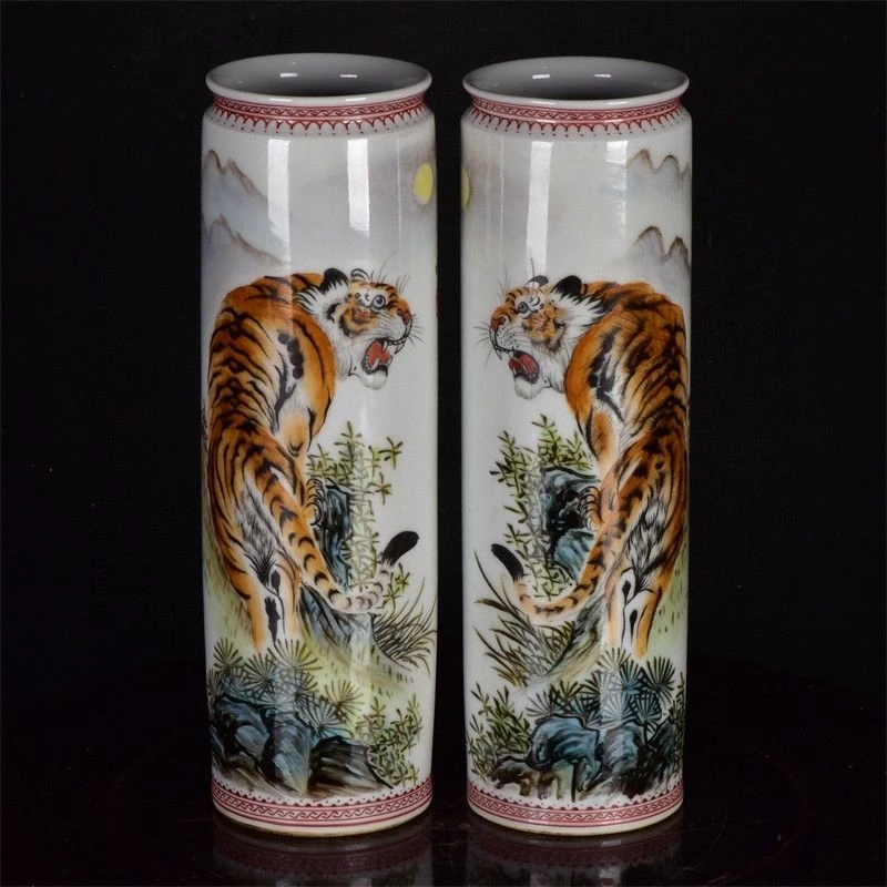 手工手绘瓷器花瓶陶瓷瓷器粉彩绘威震山林纹笔筒高:21厘米宽:7