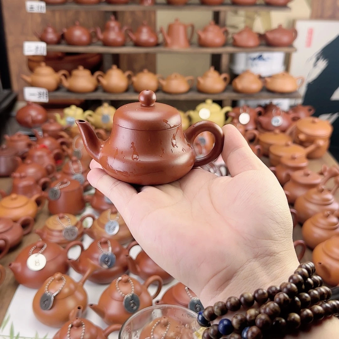 【闪购商品】大红袍黑**长