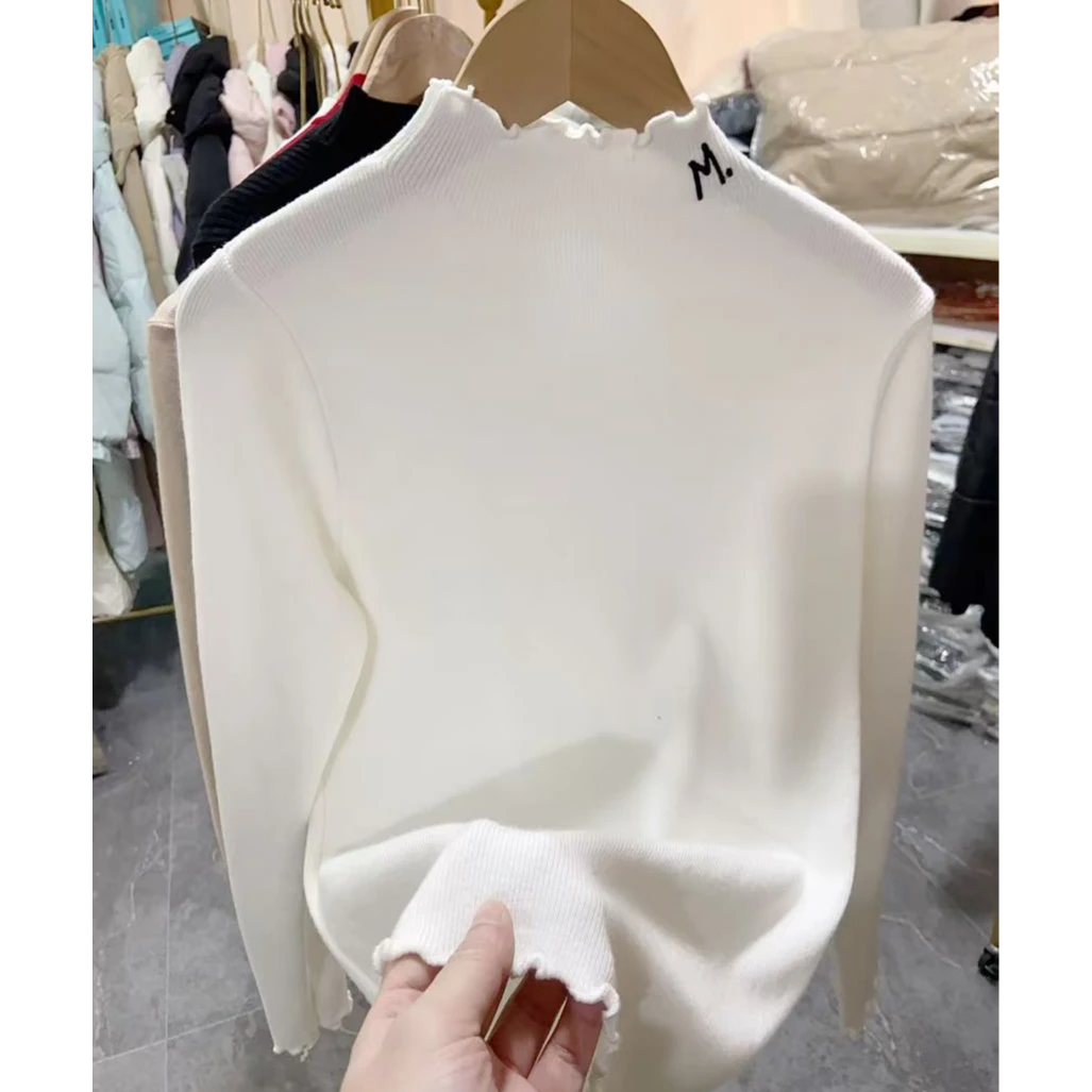 M1170白加厚M领刺绣打底针织衫