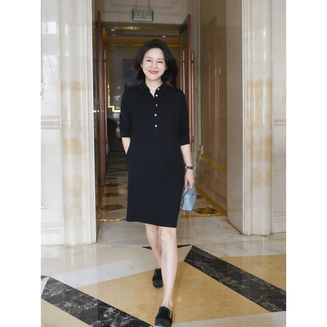 我是摩羯  万搭小黑裙  通勤时尚经典立领长袖H型连衣裙