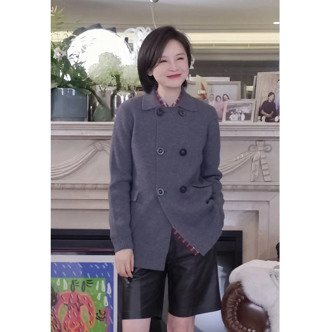我是摩羯 格雷系针织衫 100及细美丽诺羊毛小西装领双排扣外套