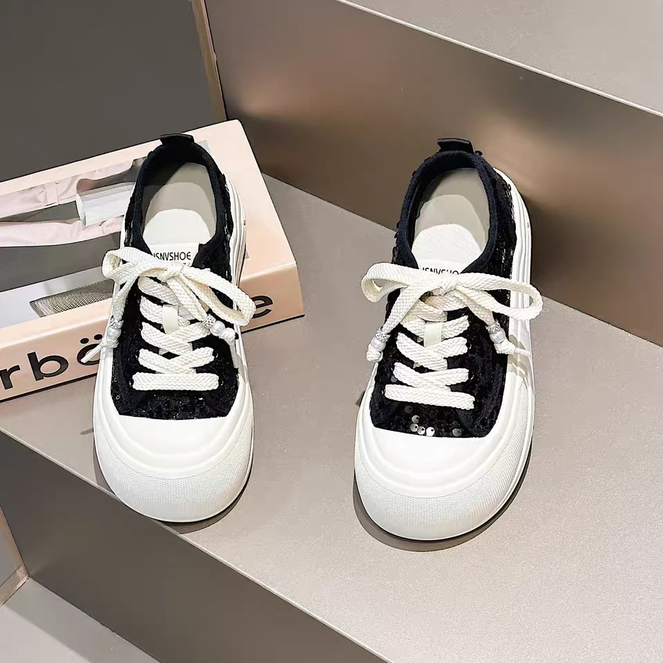 镂空小白鞋亮片小香风圆头面包鞋板鞋9701