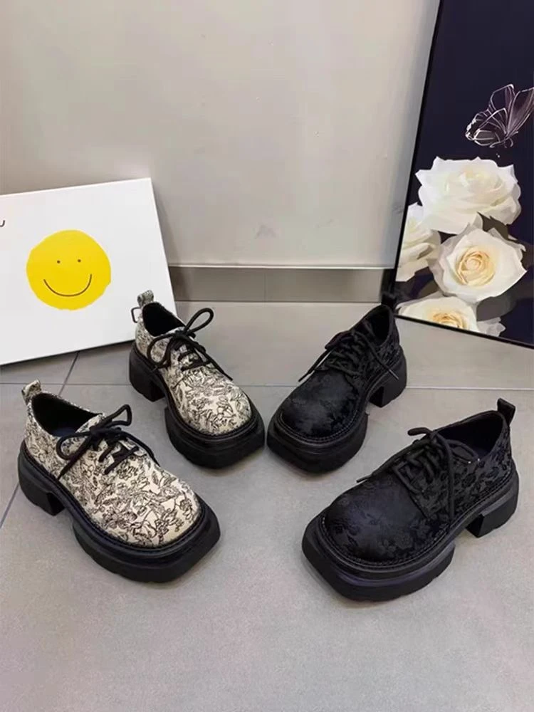 小众设计印花面厚底松糕小皮鞋0228