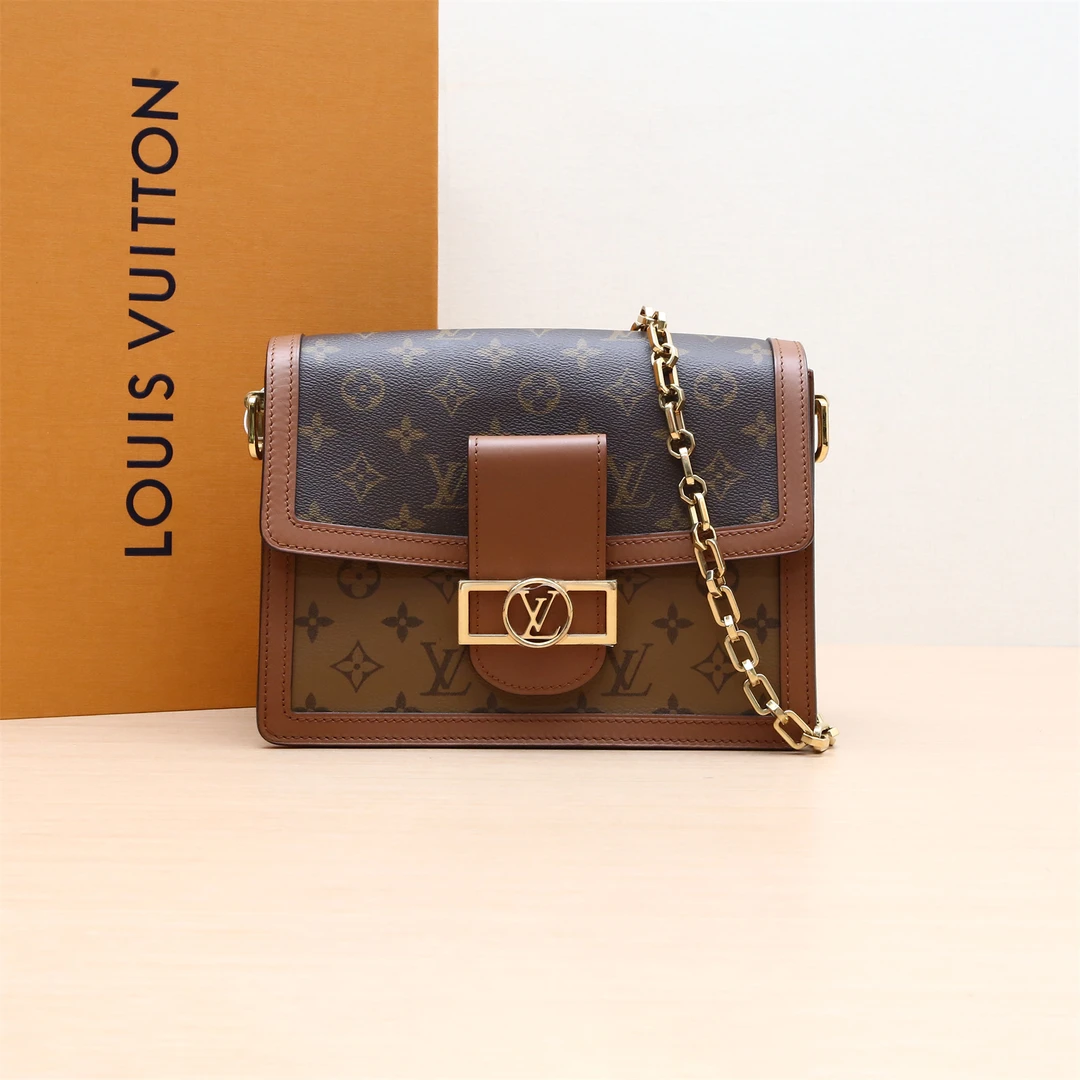 95新 LouisVuitton/路易威登 达芙妮 中号 2020 P224308025