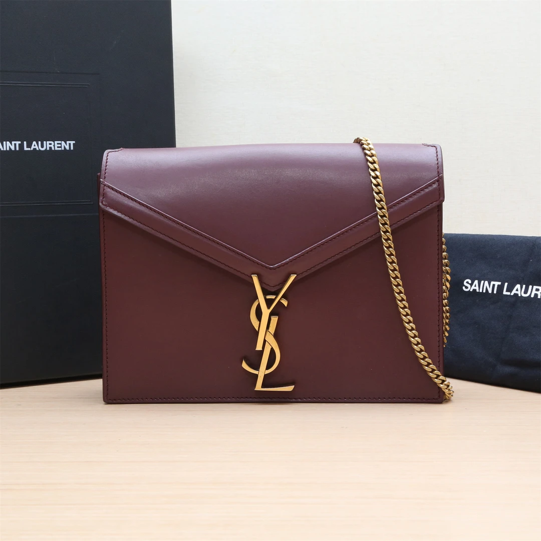 95新 YSL/圣罗兰 斜挎包 信封 22 酒红色 P253182302