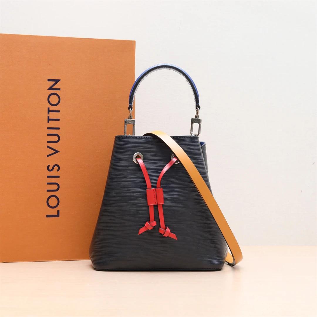 95新 LouisVuitton/路易威登 水桶包 BB 20 单肩包 P234037956