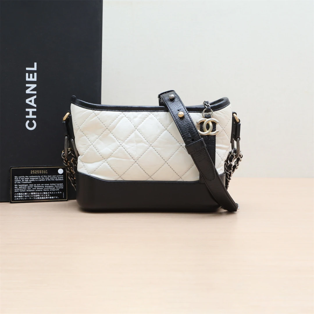 95新 Chanel/香奈儿  流浪 小号 20cm 25开 斜挎包P244068862