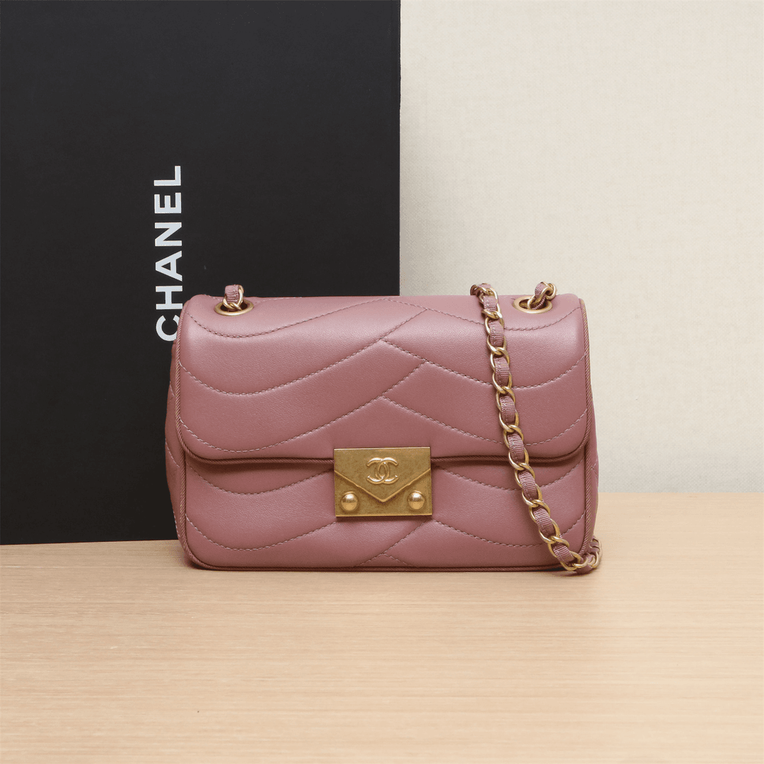 95新 Chanel/香奈儿 季节款 翻盖链条包 斜挎包 21开 P203534409