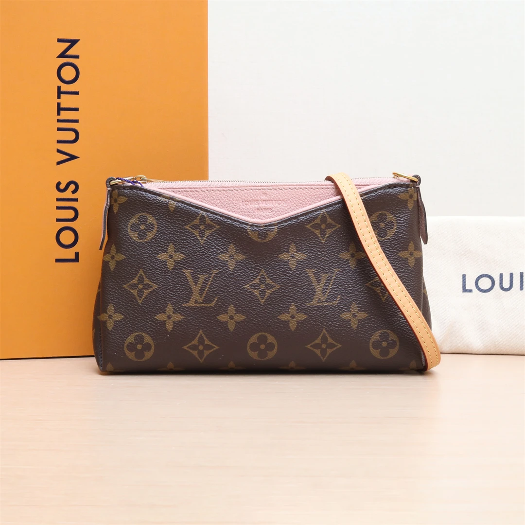 95新 LouisVuitton/路易威登 传奇 Cluth 23 斜挎包 P243867870