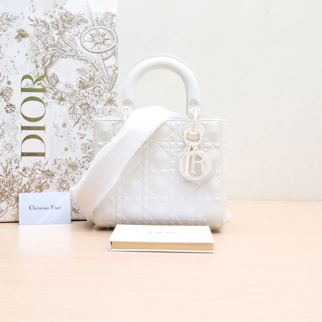 99新 DIOR/迪奥 Lady Dior 戴妃包 四格 白色 单肩包 P224829082