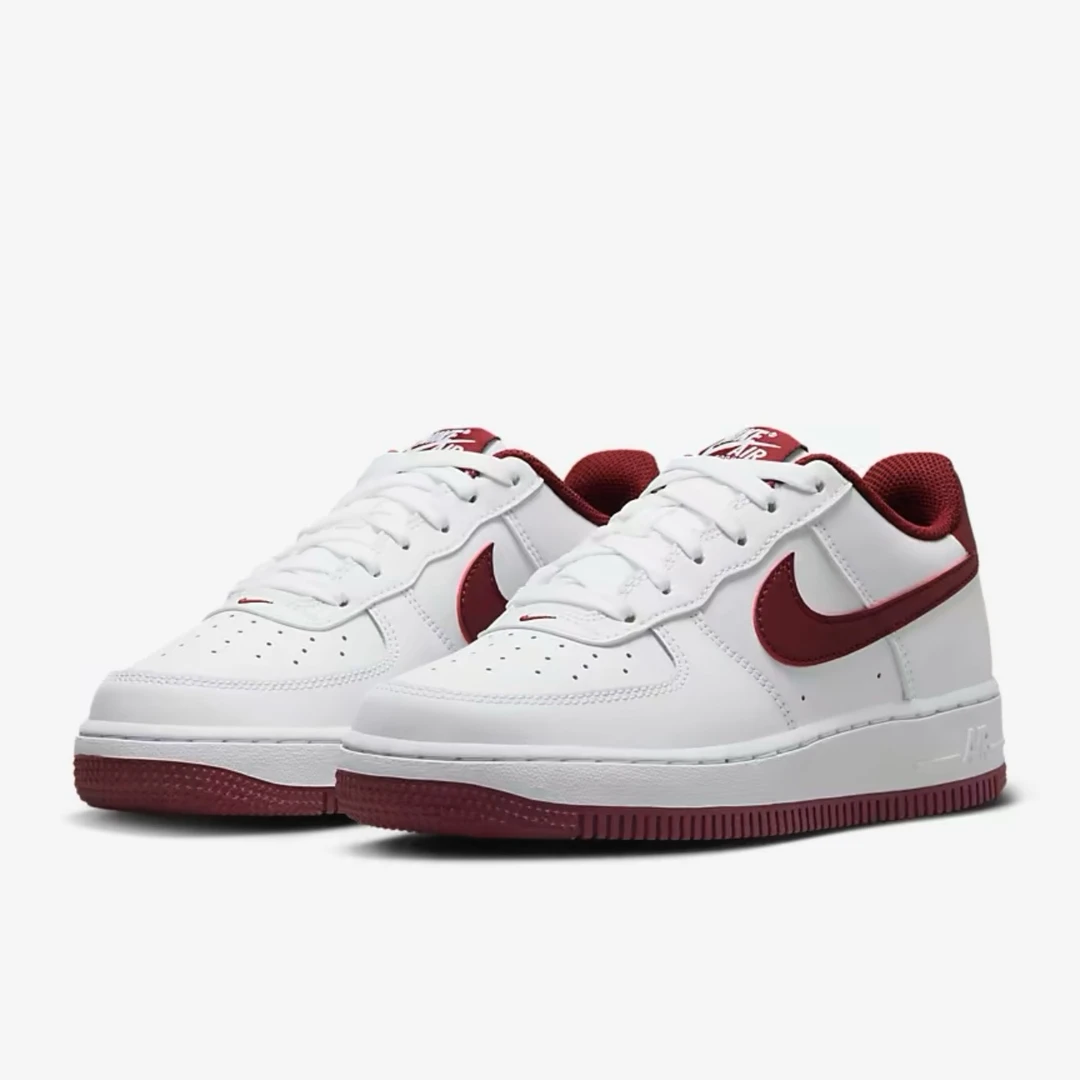 Nike/耐克女子AF1白红板鞋 FV5948-105