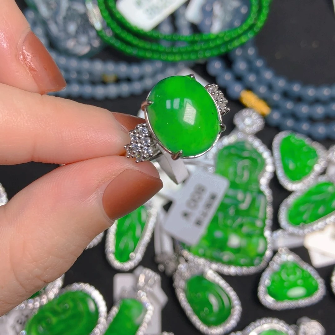 翡翠颈饰银S925镶嵌蛋面