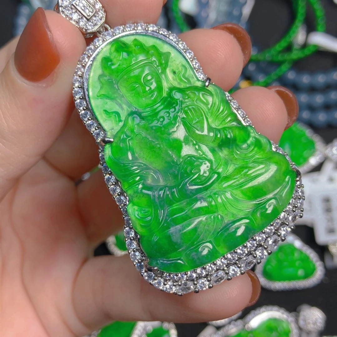 翡翠颈饰未镶嵌观音