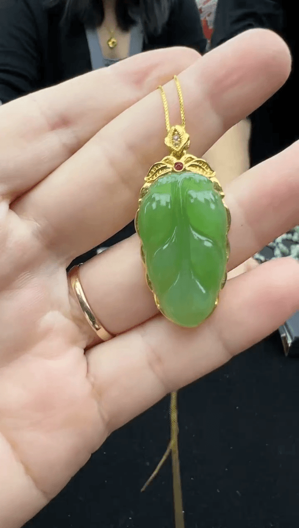 【闪购商品】和田玉.18K金镶嵌10230047吊坠多样性发货