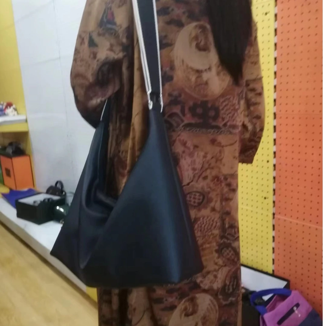 2023秋冬新款女士背包大容量新款软皮女包单肩背包时尚百搭