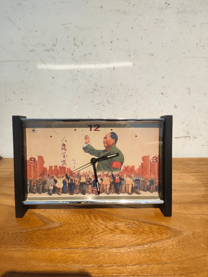 桌面摆件招手动态闹钟一物一拍链接