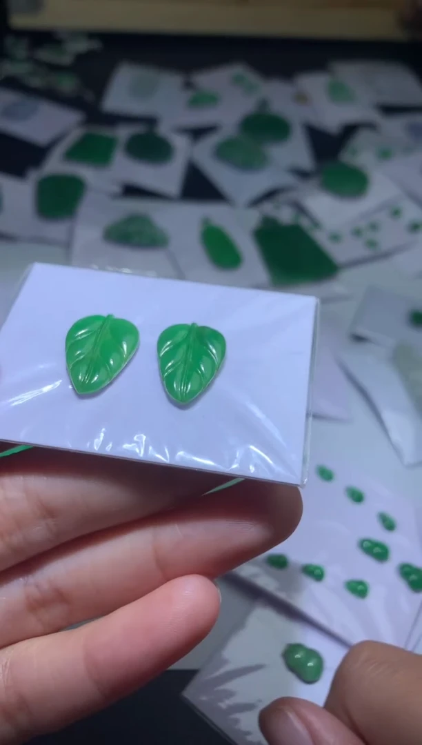 【闪购商品】定制翡翠未镶嵌毛货