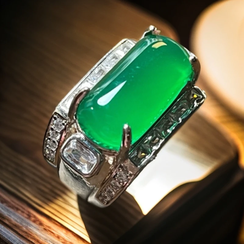 天然高冰透玉髓大马鞍戒指