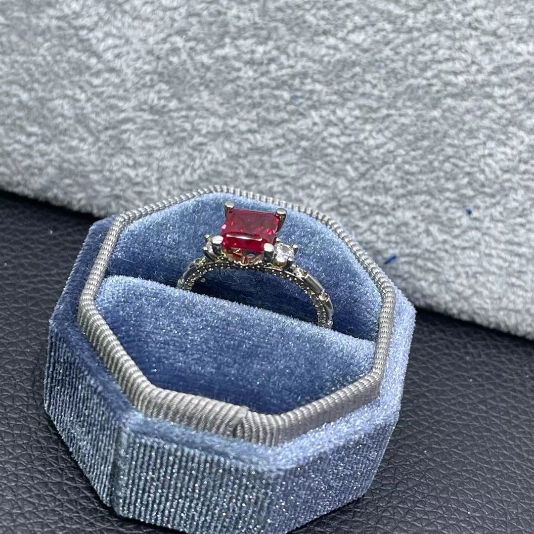 带包装星火红宝戒指两克拉2ct-H