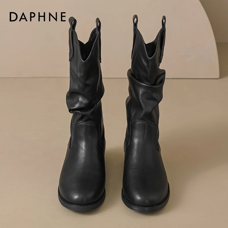 达芙妮褶皱堆堆靴女2025新款百搭雅丹风靴子复古中筒靴西部牛仔靴