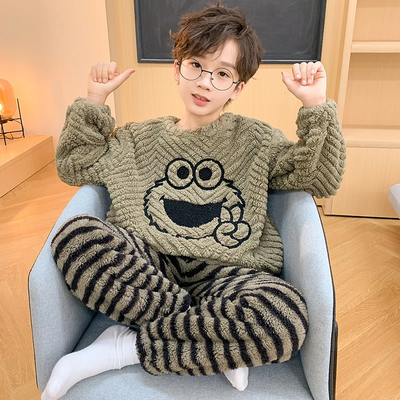 男童睡衣儿童法兰绒秋冬加绒加厚家居服中大童保暖珊瑚绒洋气套装