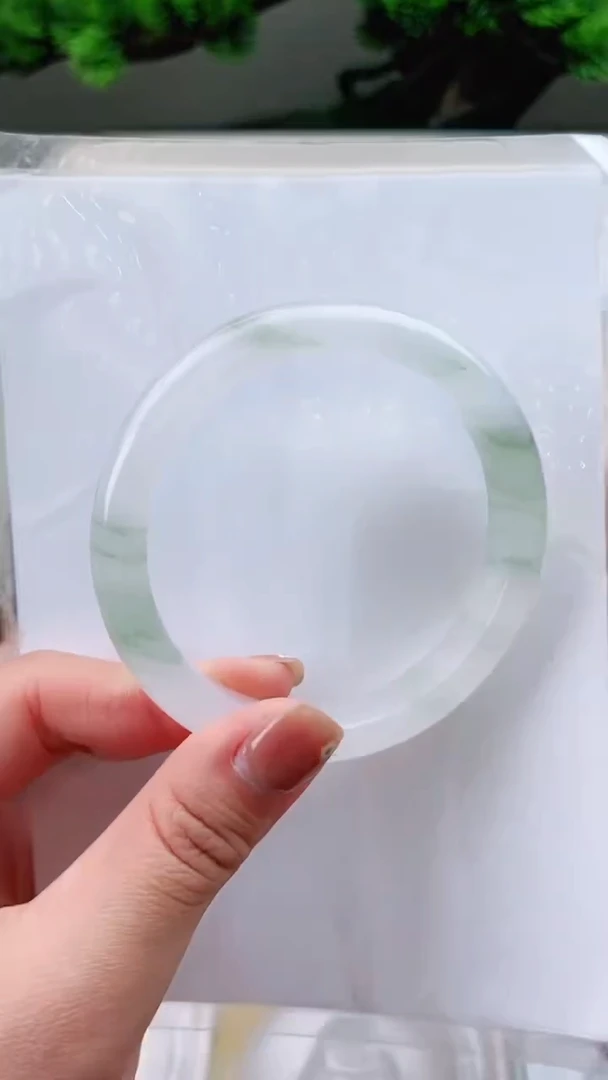 【闪购商品】石英质玉手镯未镶嵌58