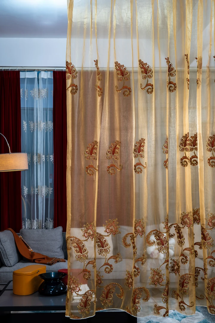 咖色欧式提花兰花草成品窗纱