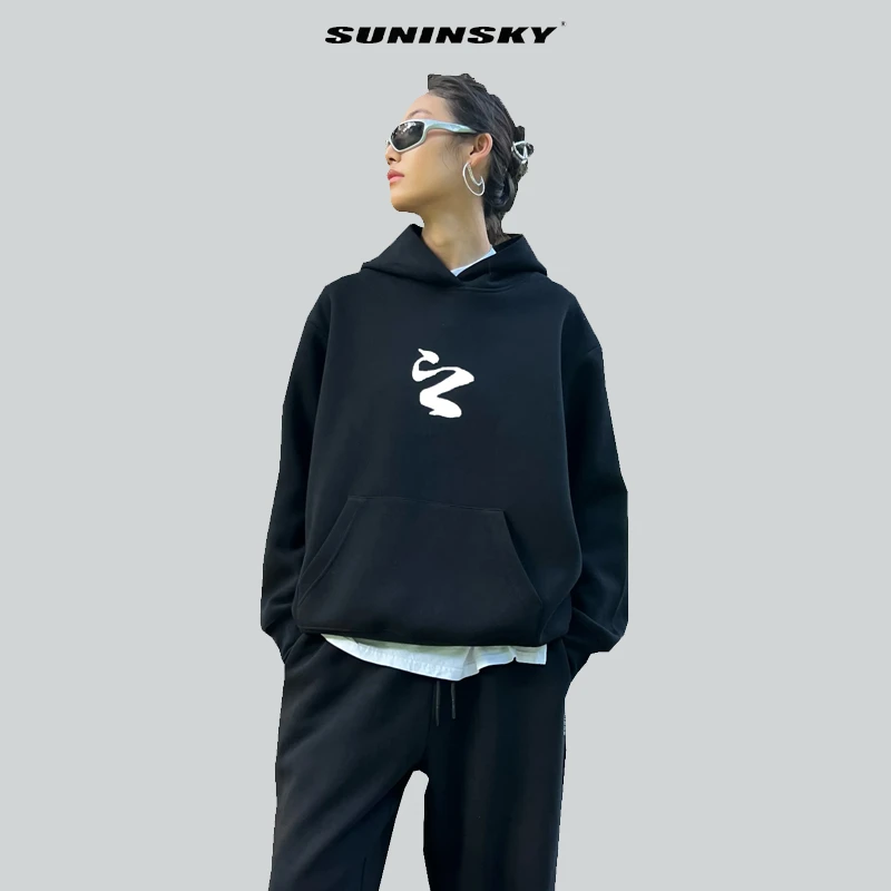 SUNINSKY原创书法之字印花宽松廓形套头连帽新中式卫衣K38039
