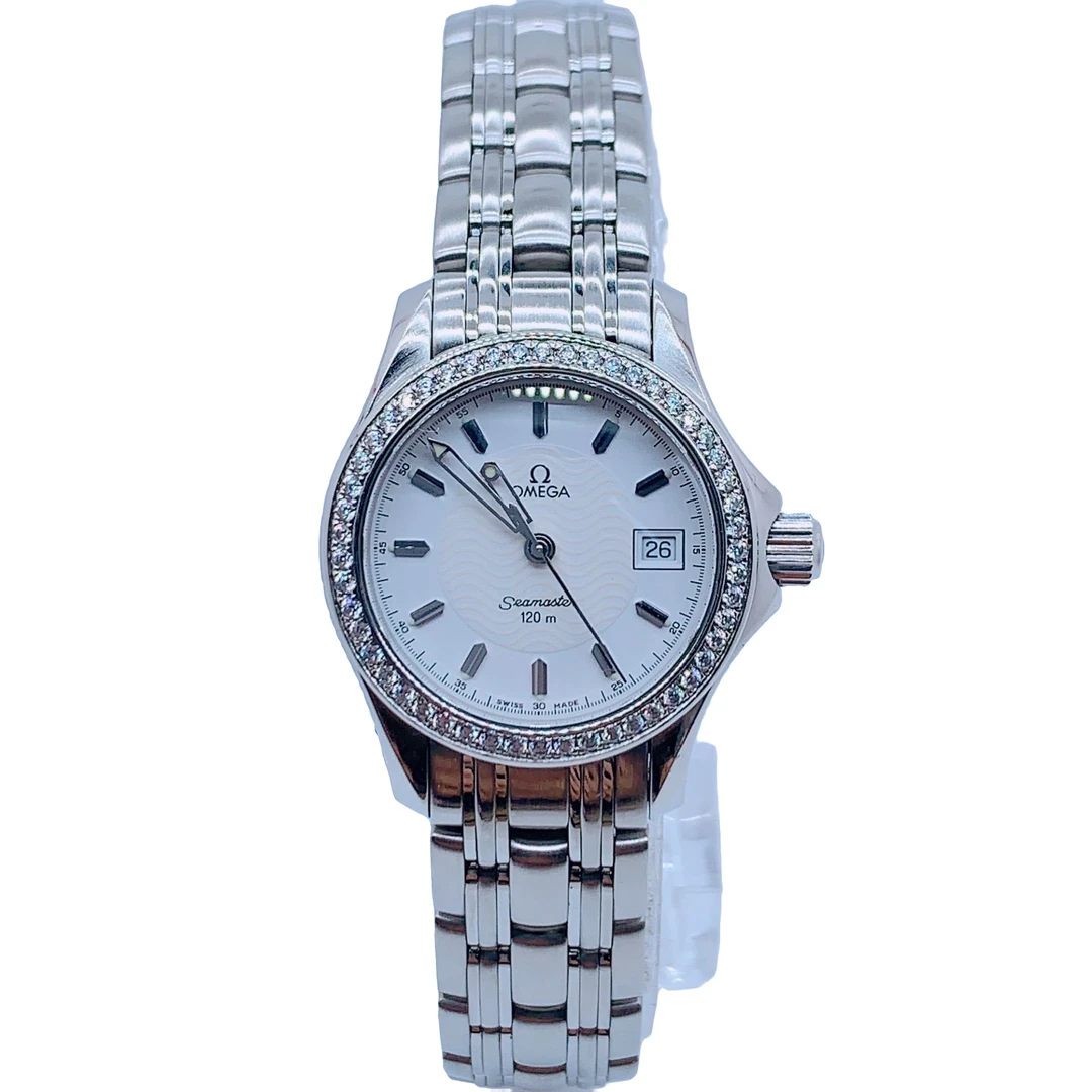 95新 Omega/欧米茄 03150/B海马系列/女士石英腕表/26盘/后镶钻