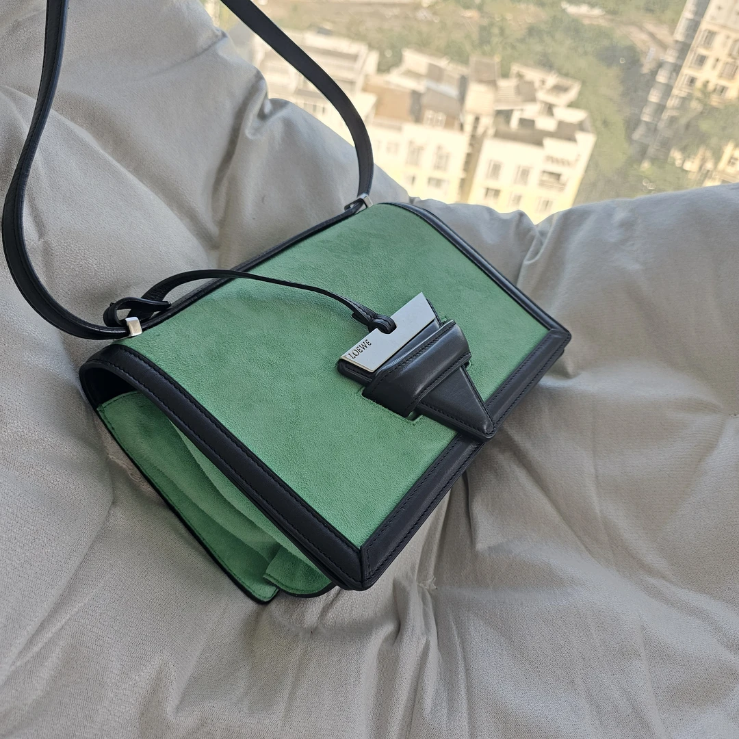 95新 LOEWE/罗意威 800693 罗意威绿色单肩斜挎包