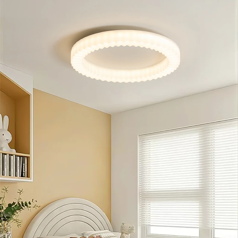 奶油风卧室灯吸顶灯现代简约新款个性全光谱护眼书房主卧房间灯具