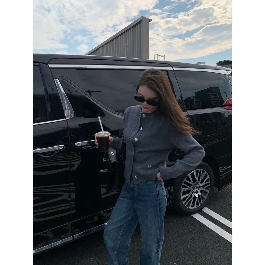 “椰岛银河”进口绵羊毛排扣长袖针织开衫DB0608春潮带雨晚来急