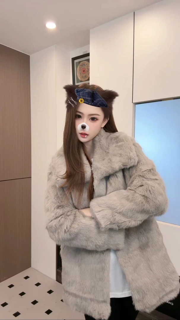 2024秋冬季新款大翻领兔毛外套轻奢网红