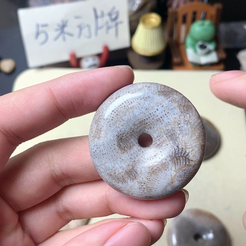 【闪购商品】硅化珊瑚（珊瑚玉）颈饰未镶嵌浅****】