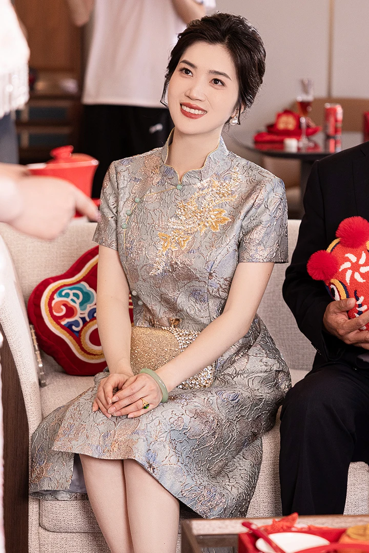 蕾蒂若妈妈婚宴旗袍2025年轻显瘦新款喜婆婆旗袍敬酒礼服夏季1082