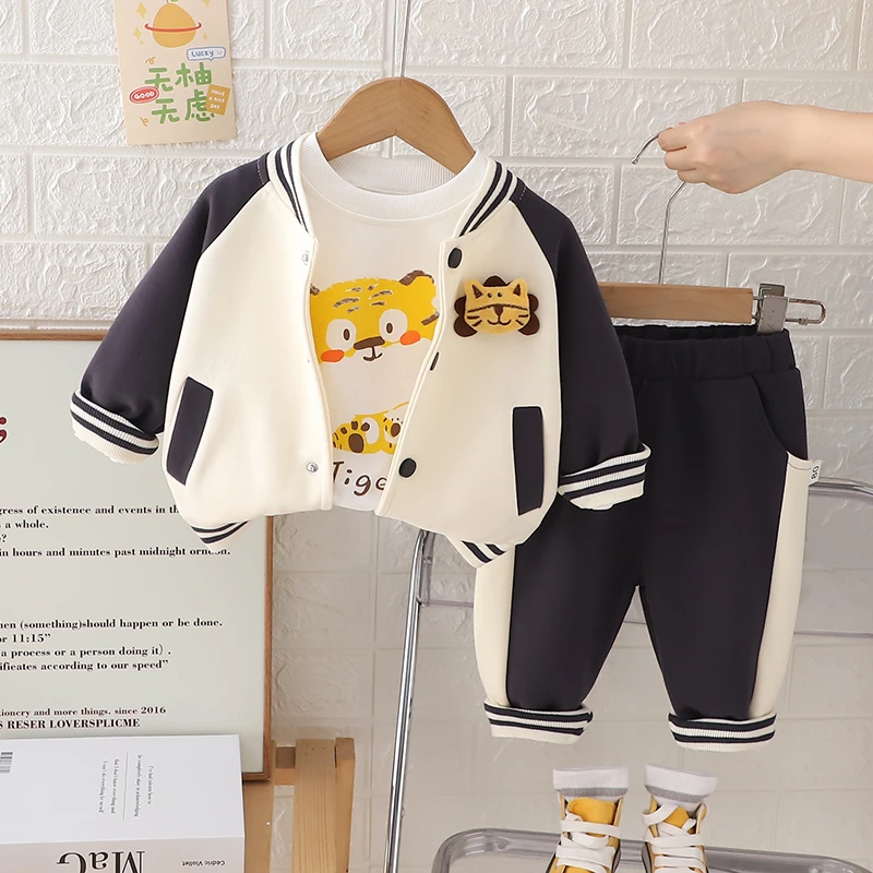 男童秋装棒球服套装2024新款春秋洋气外套卡通三件套小童宝宝帅气