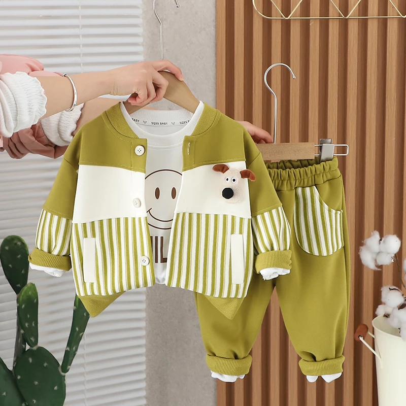 男童春装三件套宝宝春秋季套装2025洋气儿童新款网红休闲帅气运动