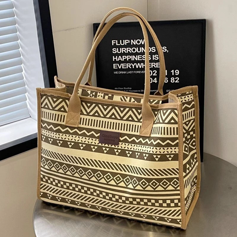 大容量托特包包女2024新款休闲通勤帆布手提购物袋轻便单肩妈咪包