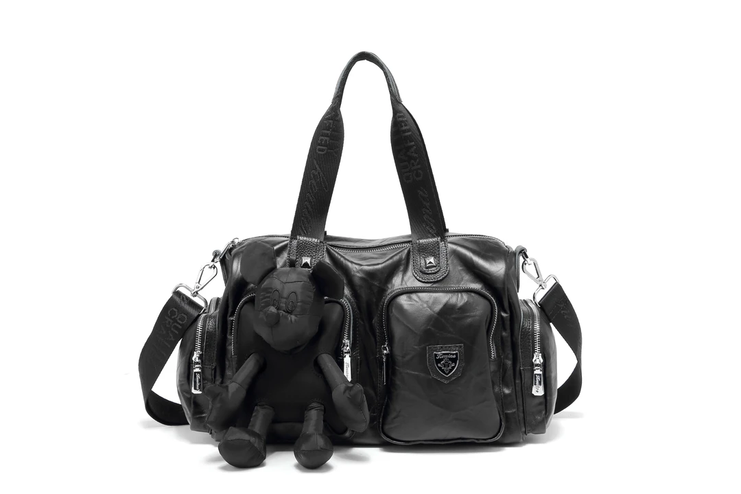 黑色运动百搭旅游女潮流款爆款新款个性旅行包包单肩新款2025爆款