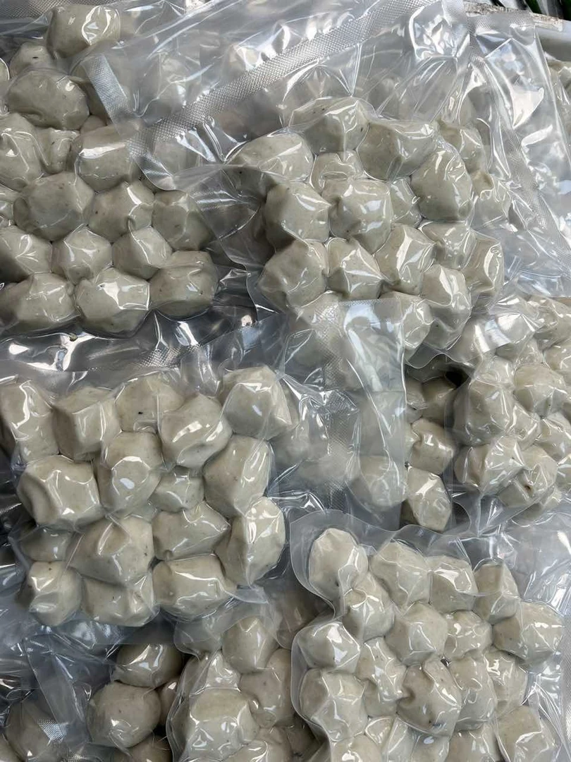 马鲛鱼丸鲜冻 厦门海鲜配送 顺丰 现称250g/包