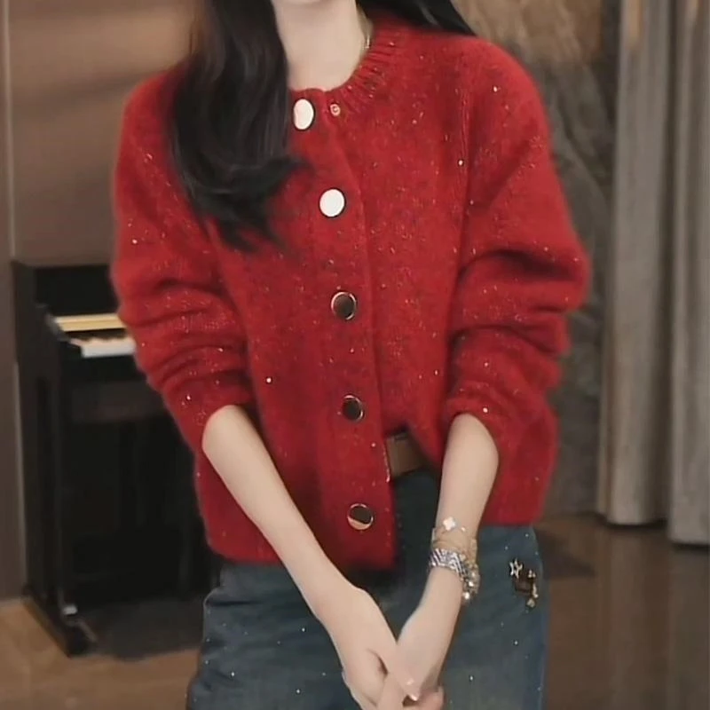 法式氛围感红色毛衣女2024年秋亮片设计感金属扣长袖针织开衫外套
