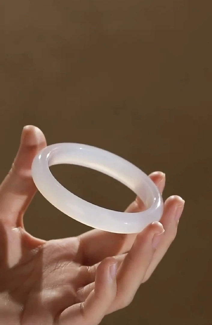 【理想珠宝】玛瑙玉髓 白月光手镯