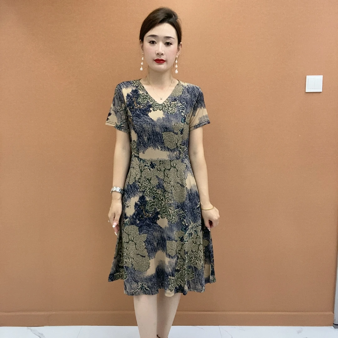 24年夏季新款 宽松休闲气质洋气减龄妈妈装短袖遮肚显瘦V领连衣裙