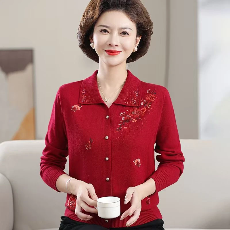 24新款气质刺绣毛翻领开衫妈妈装气质毛衣中老年时尚大翻领绣花