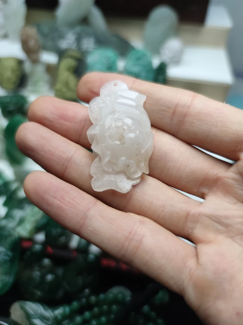 独山玉透水小牡丹