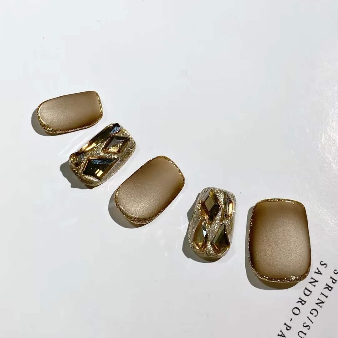 M517磨砂猫眼香槟拼钻纯手工穿戴美甲2024新品气质复古穿戴式咖色