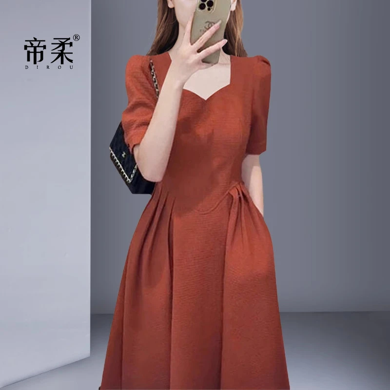 2025夏季新款复古高端轻奢显瘦气质方领收腰连衣裙名媛精致法式