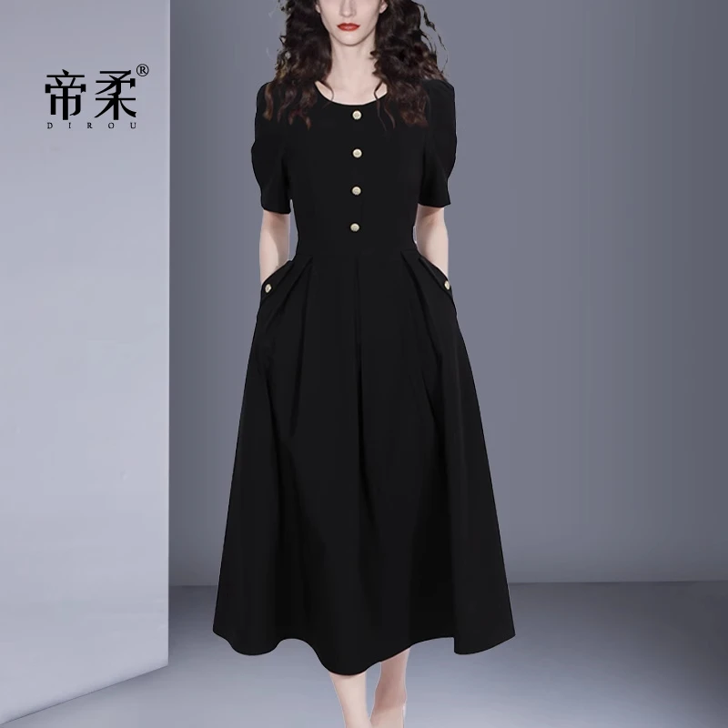 帝柔2025夏季轻熟风单排扣设计感连衣裙修身显瘦双口袋约会小黑裙